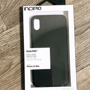 Black Iphone XS Max Incipio Case